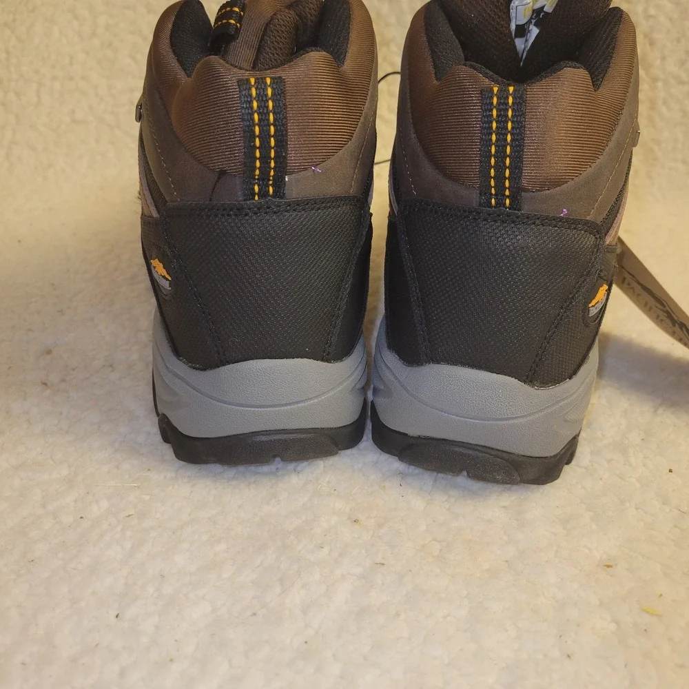 Pacific Trail Rainier Men's Hiking Boots  US Size‎ 9
